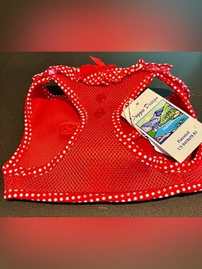 Doggie Design Red Polka Dot Mesh Dog Harness size large .  For 16-25lb pet. B5